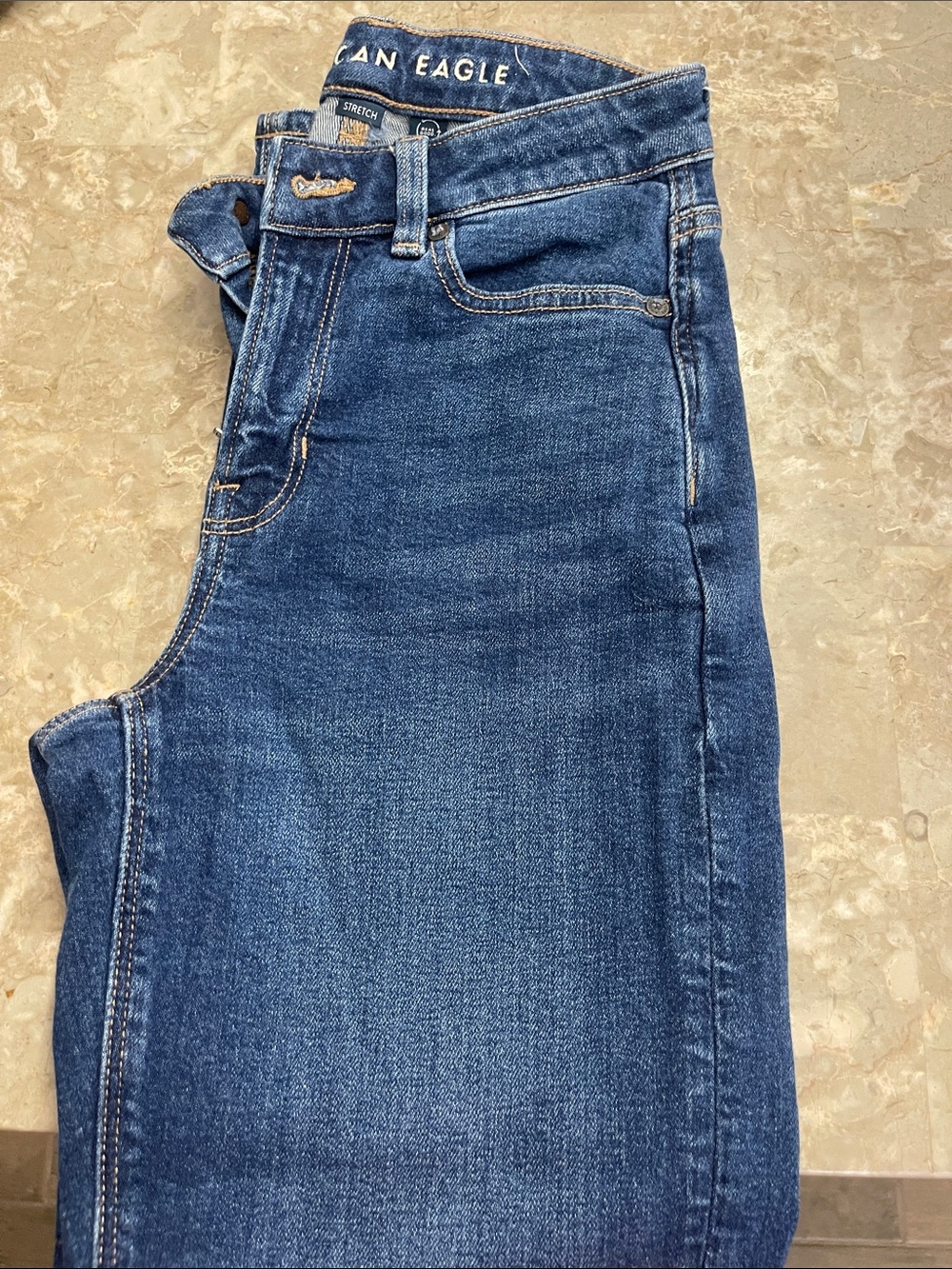 American Eagle Outfitters Women's Medium Blue Mom Jean